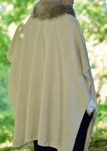 CAPE polaire beige